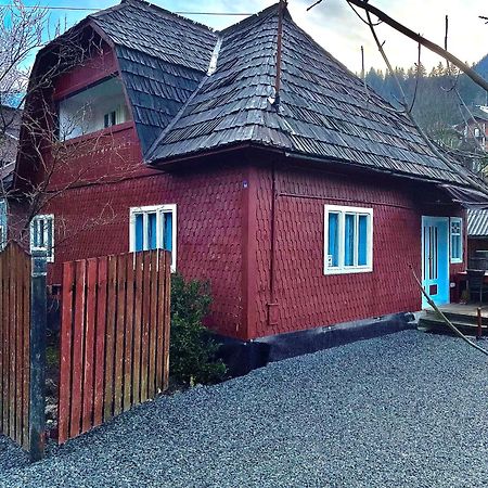 Villa Casa Fântâna - La poalele muntilor -50 de metri de pârtia Olimpică à Statiunea Extérieur photo