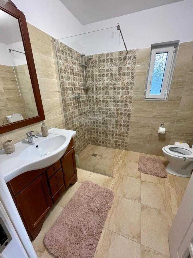Villa Casa Fântâna - La poalele muntilor -50 de metri de pârtia Olimpică à Statiunea Extérieur photo